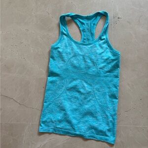 Lululemon turquoise tank size 6